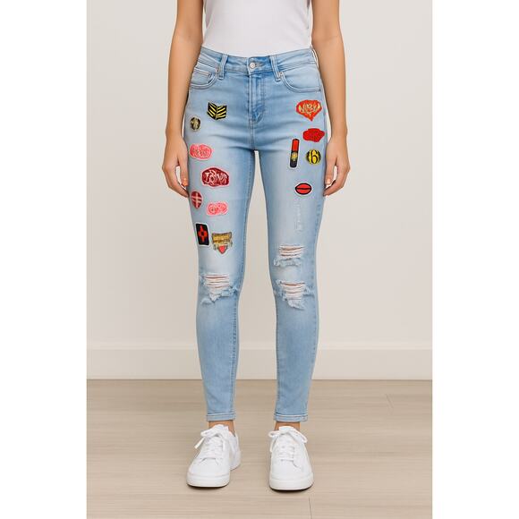 Indigo Rein Forever Jeans Size 5 Light Wash Skinny Ankle Patch Distressed Fun - Picture 1 of 8